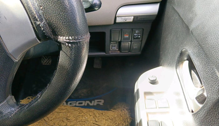 2013 Maruti Wagon R 1.0 VXI, Petrol, Manual, 2 km, interior