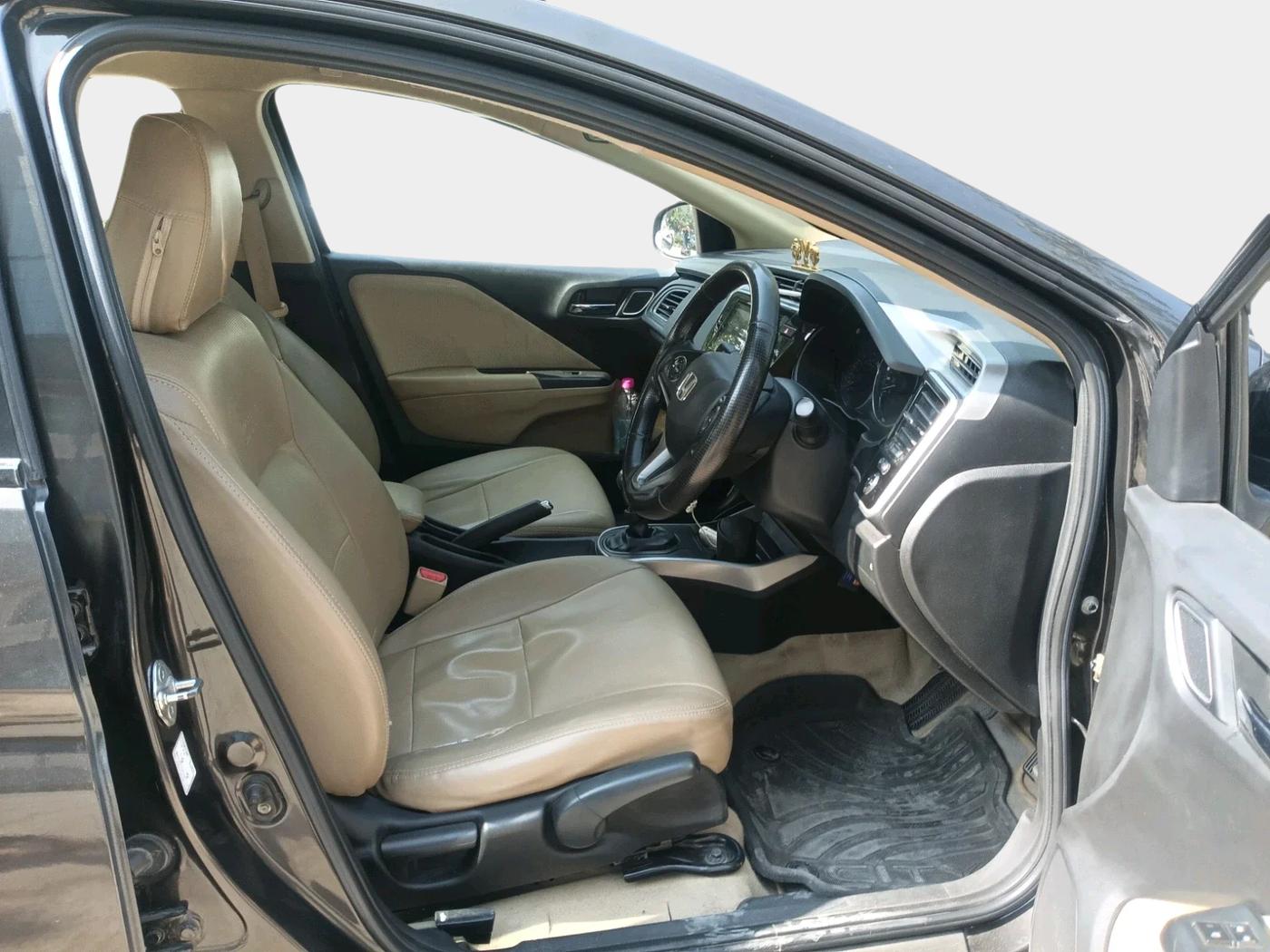 2022 Honda City 1.5L I-VTEC V MT 4TH GEN, Petrol, Manual, 68,752 km, interior