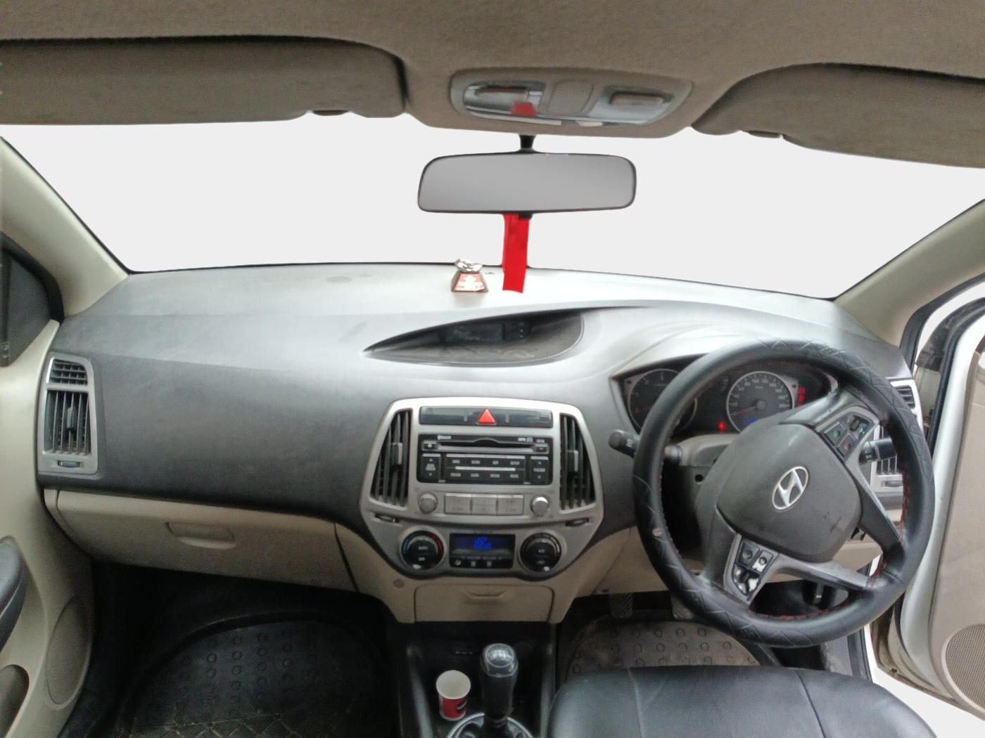 2012 Hyundai i20 SPORTZ 1.4 CRDI, Diesel, Manual, 1,68,820 km, interior