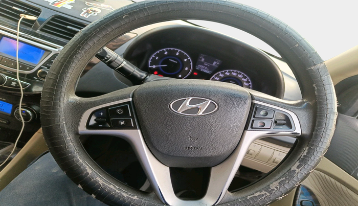 2013 Hyundai Verna FLUIDIC 1.6 CRDI SX, Diesel, Manual, 61,855 km, interior