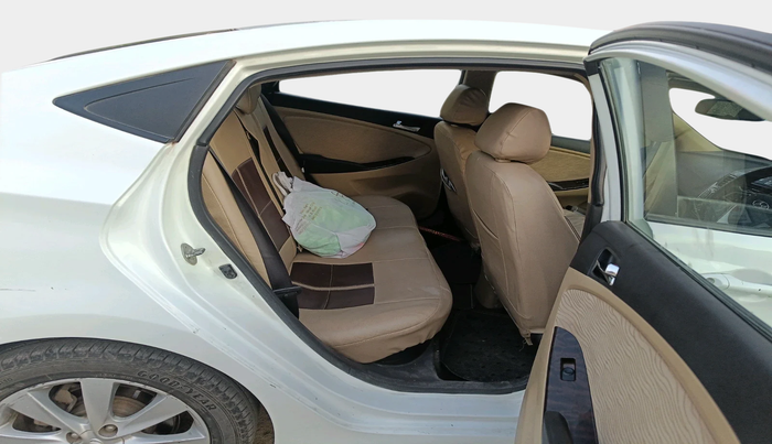 2013 Hyundai Verna FLUIDIC 1.6 CRDI SX, Diesel, Manual, 61,855 km, interior