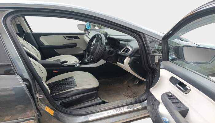 2023 Tata ALTROZ XZ DIESEL, Diesel, Manual, 29,466 km, interior