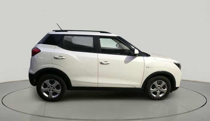 2023 Mahindra XUV300 W6 1.2 PETROL AMT, Petrol, Automatic, 28,960 km, exterior