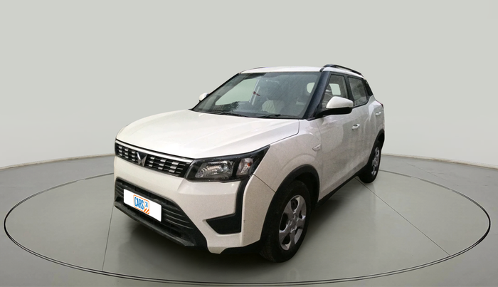 2023 Mahindra XUV300 W6 1.2 PETROL AMT, Petrol, Automatic, 28,960 km, exterior