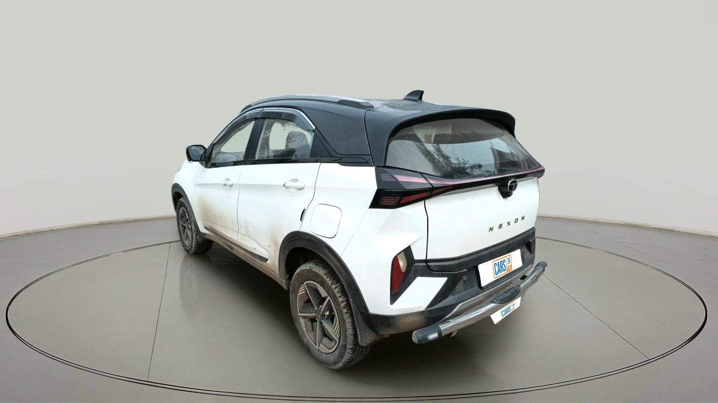 2024 Tata NEXON FEARLESS + SUNROOF DUAL TONE 1.2 PETROL, Petrol, Manual, 23,000 km, exterior