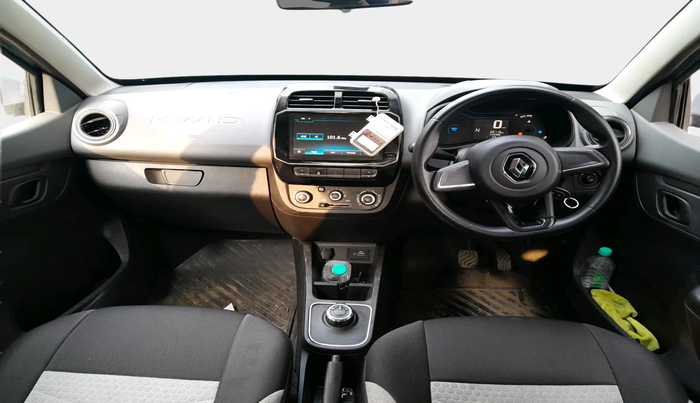 2022 Renault Kwid RXT 1.0 AMT, Petrol, Automatic, 20,113 km, interior