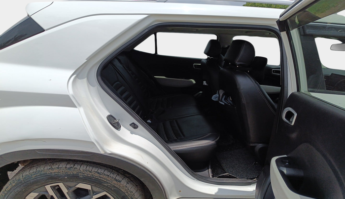 2022 Hyundai VENUE SX 1.5 CRDI, Diesel, Manual, 73,620 km, interior