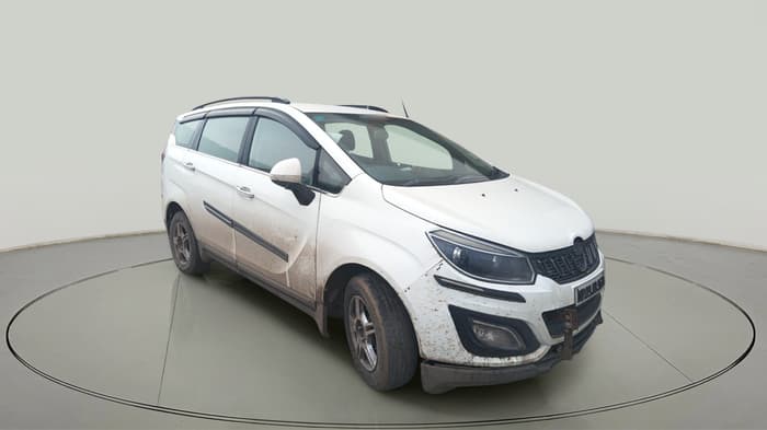 2018 Mahindra MARAZZO M6 8 STR, Diesel, Manual, 66,152 km, exterior