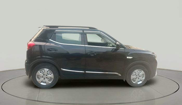 2023 Mahindra XUV300 W4 1.2 PETROL, CNG, Manual, 93,000 km, exterior