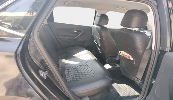 2017 Volkswagen Polo COMFORTLINE 1.2L, Petrol, Manual, 50,870 km, interior