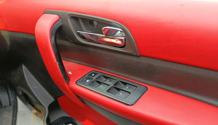 2019 Tata Safari Storme 2.2 EX 4X2, Diesel, Manual, 96,016 km, interior