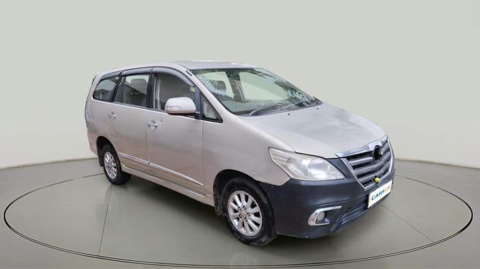 2014 Toyota Innova 2.5 VX 8 STR, Diesel, Manual, 2,41,906 km, exterior