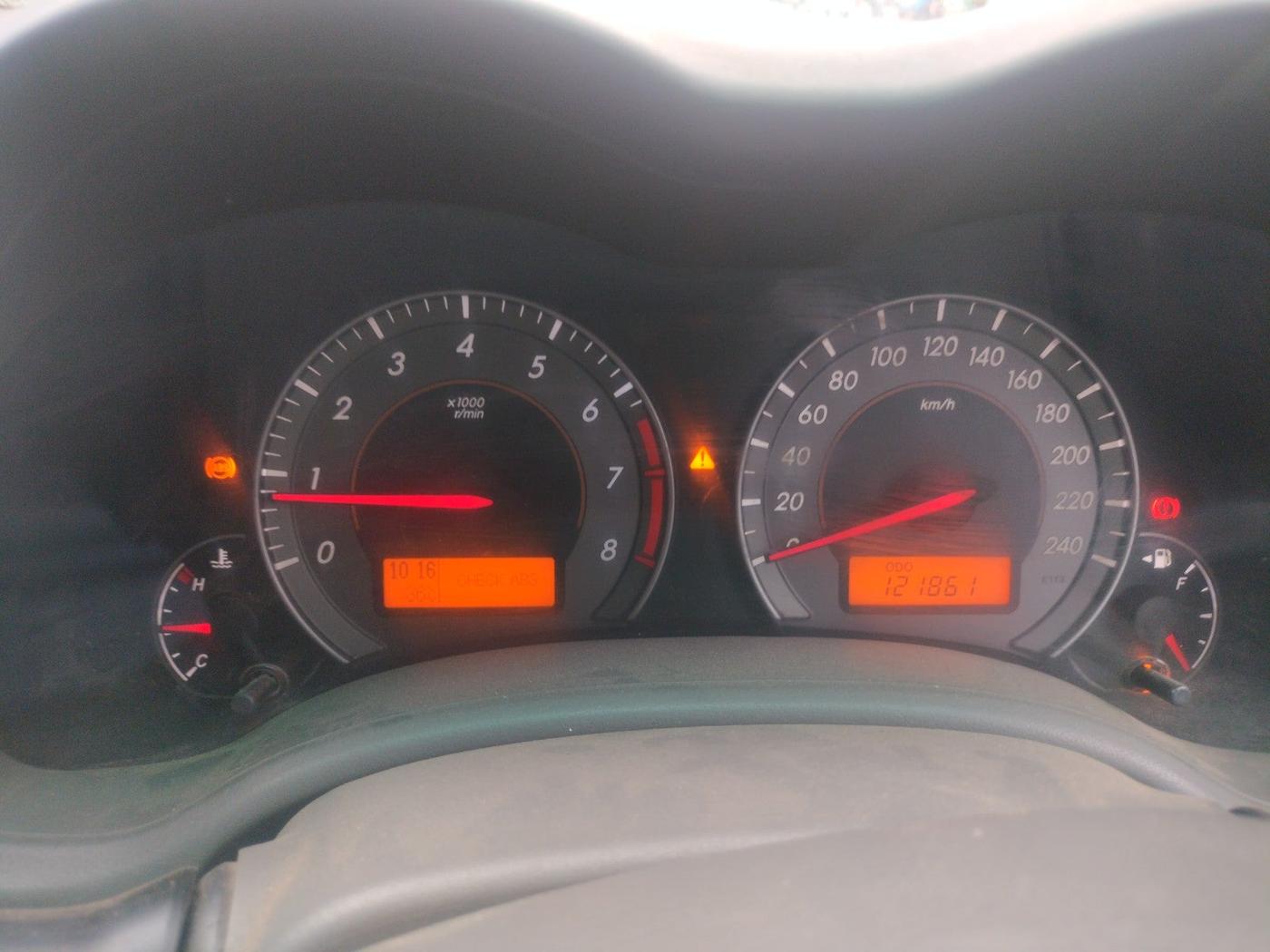 2011 Toyota Corolla Altis G PETROL, Petrol, Manual, 1,22,000 km, interior