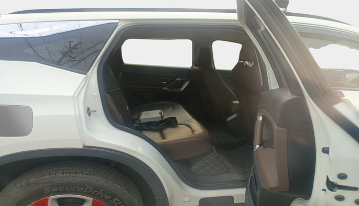 2019 Tata Harrier XZ 2.0L, Diesel, Manual, 83,821 km, interior