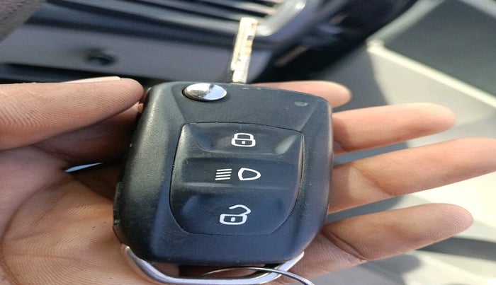 2018 Tata Tiago XM PETROL, Petrol, Manual, 77,083 km, interior