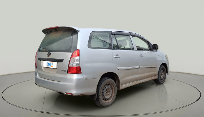 2012 Toyota Innova 2.5 G 8 STR, Diesel, Manual, 1,25,643 km, exterior