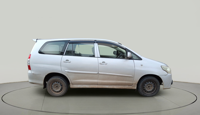 2012 Toyota Innova 2.5 G 8 STR, Diesel, Manual, 1,25,643 km, exterior