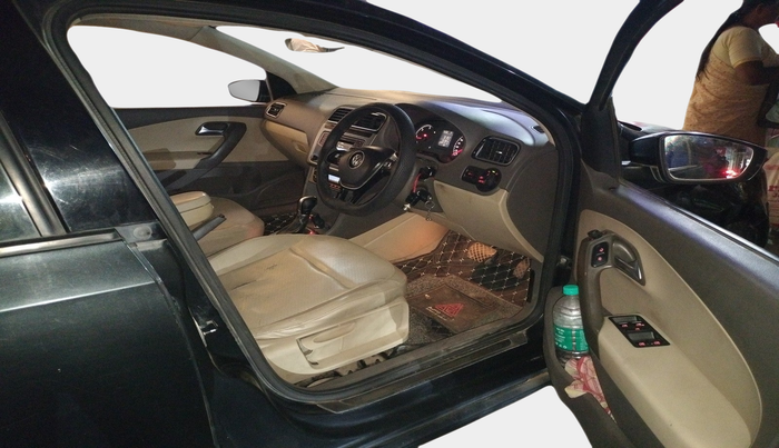 2016 Volkswagen Vento HIGHLINE 1.5 AT, Diesel, Automatic, 1,61,355 km, interior