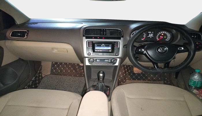 2016 Volkswagen Vento HIGHLINE 1.5 AT, Diesel, Automatic, 1,61,355 km, interior