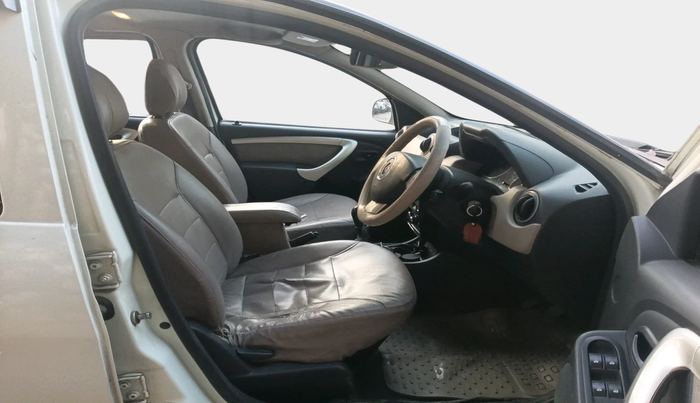 2014 Renault Duster 85 PS RXL DIESEL, Diesel, Manual, 1,05,055 km, interior