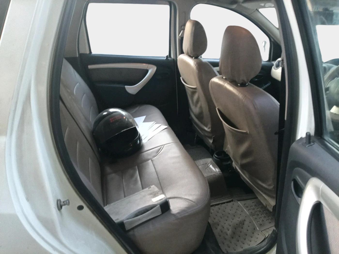 2014 Renault Duster 85 PS RXL DIESEL, Diesel, Manual, 1,05,055 km, interior