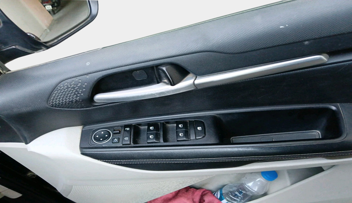 2021 KIA SONET HTX 1.0 IMT, Petrol, Manual, 93,418 km, interior