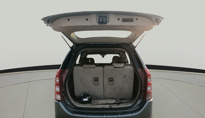 2016 Mahindra XUV500 W10, Diesel, Manual, 71,313 km, exterior