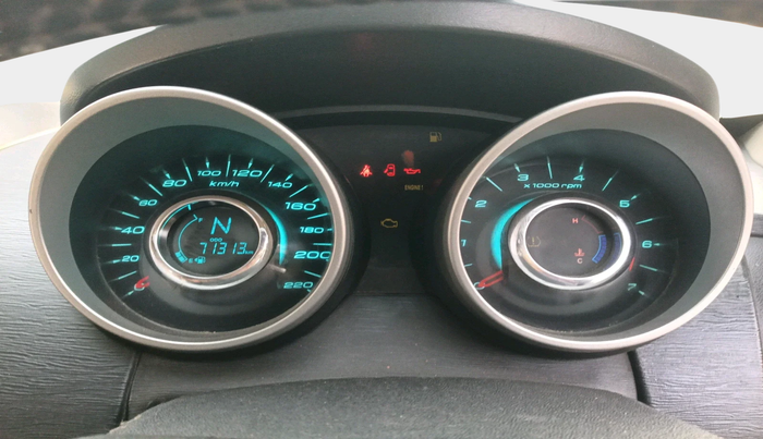 2016 Mahindra XUV500 W10, Diesel, Manual, 71,313 km, interior