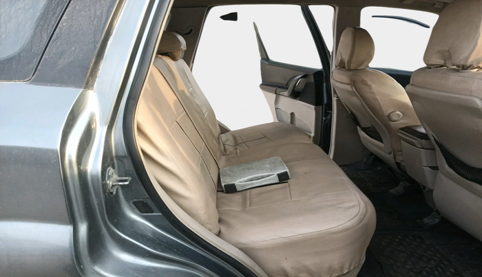 2016 Mahindra XUV500 W10, Diesel, Manual, 71,313 km, interior