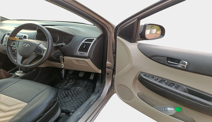 2012 Hyundai i20 SPORTZ 1.2, Petrol, Manual, 62,769 km, interior