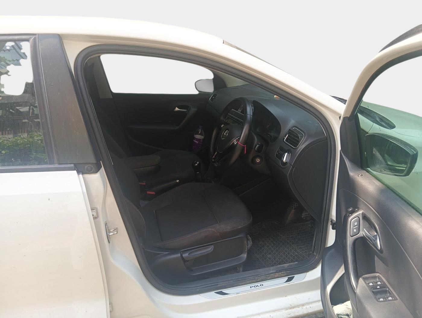 2021 Volkswagen Polo HIGHLINE PLUS 1.0L TSI, Petrol, Manual, 5,00,015 km, interior