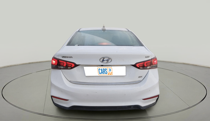 2018 Hyundai Verna 1.6 SX (O) CRDI MT, Diesel, Manual, 96,128 km, exterior