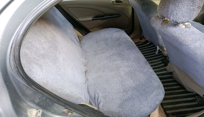 2016 Toyota Etios Liva GD, Diesel, Manual, 1,10,275 km, interior