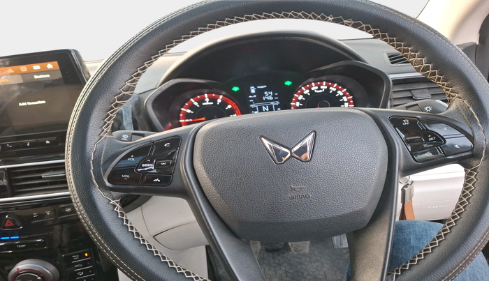 2024 Mahindra XUV 3XO MX3 Pro 1.2 L TCMPFi, Petrol, Manual, 9,953 km, interior