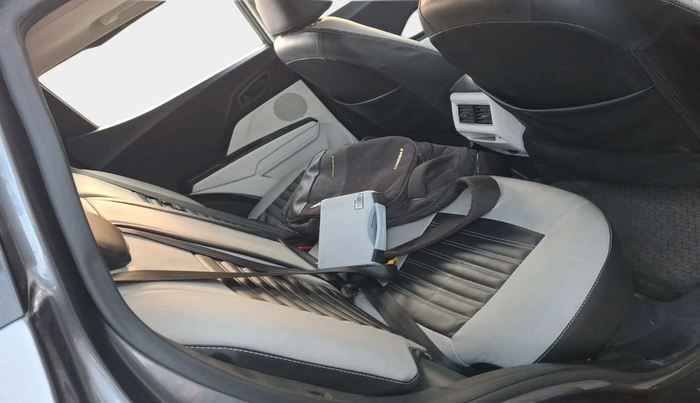 2024 Mahindra XUV 3XO MX3 Pro 1.2 L TCMPFi, Petrol, Manual, 9,953 km, interior