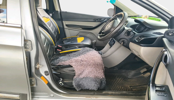 2018 Tata Tiago XT PETROL, Petrol, Manual, 1,01,352 km, interior