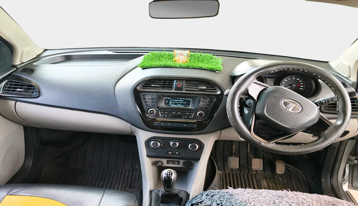 2018 Tata Tiago XT PETROL, Petrol, Manual, 1,01,352 km, interior