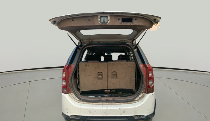 2012 Mahindra XUV500 W8, Diesel, Manual, 1,47,703 km, exterior