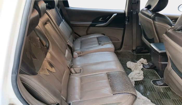 2012 Mahindra XUV500 W8, Diesel, Manual, 1,47,703 km, interior