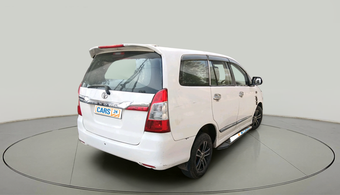 2012 Toyota Innova 2.5 G 7 STR, Diesel, Manual, 1,26,720 km, exterior