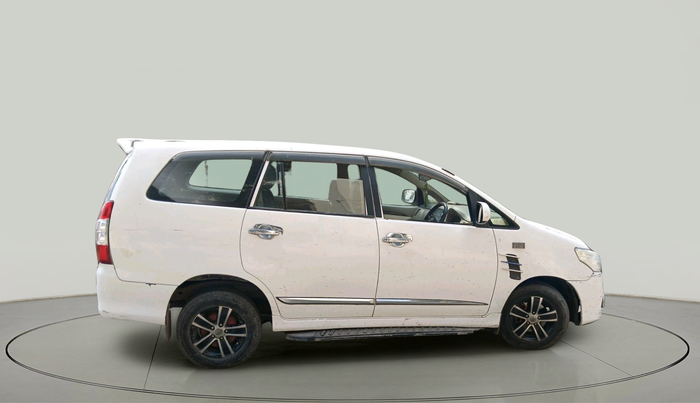 2012 Toyota Innova 2.5 G 7 STR, Diesel, Manual, 1,26,720 km, exterior