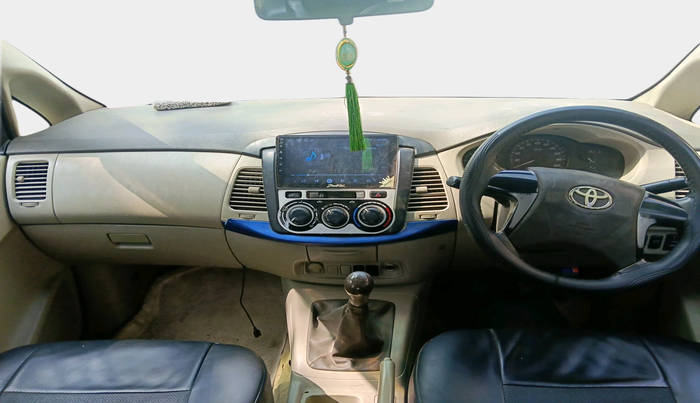 2012 Toyota Innova 2.5 G 7 STR, Diesel, Manual, 1,26,720 km, interior