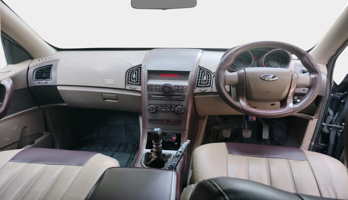 2013 Mahindra XUV500 W4, Diesel, Manual, 94,076 km, interior