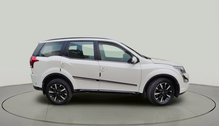 2019 Mahindra XUV500 W11 AT, Diesel, Automatic, 1,15,187 km, exterior