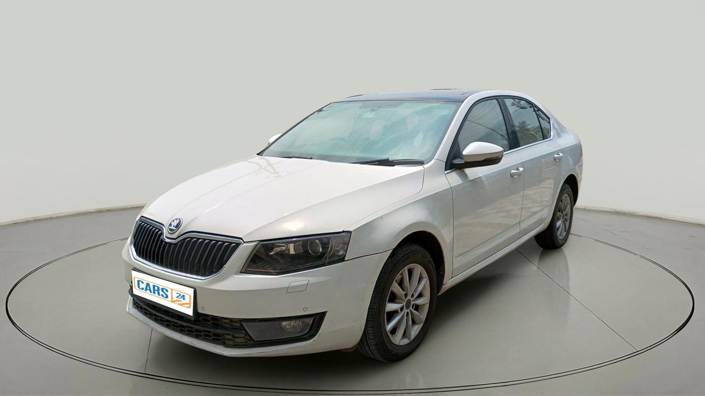 2014 Skoda Octavia ELEGANCE 2.0 TDI AT, Diesel, Automatic, 1,29,000 km, exterior