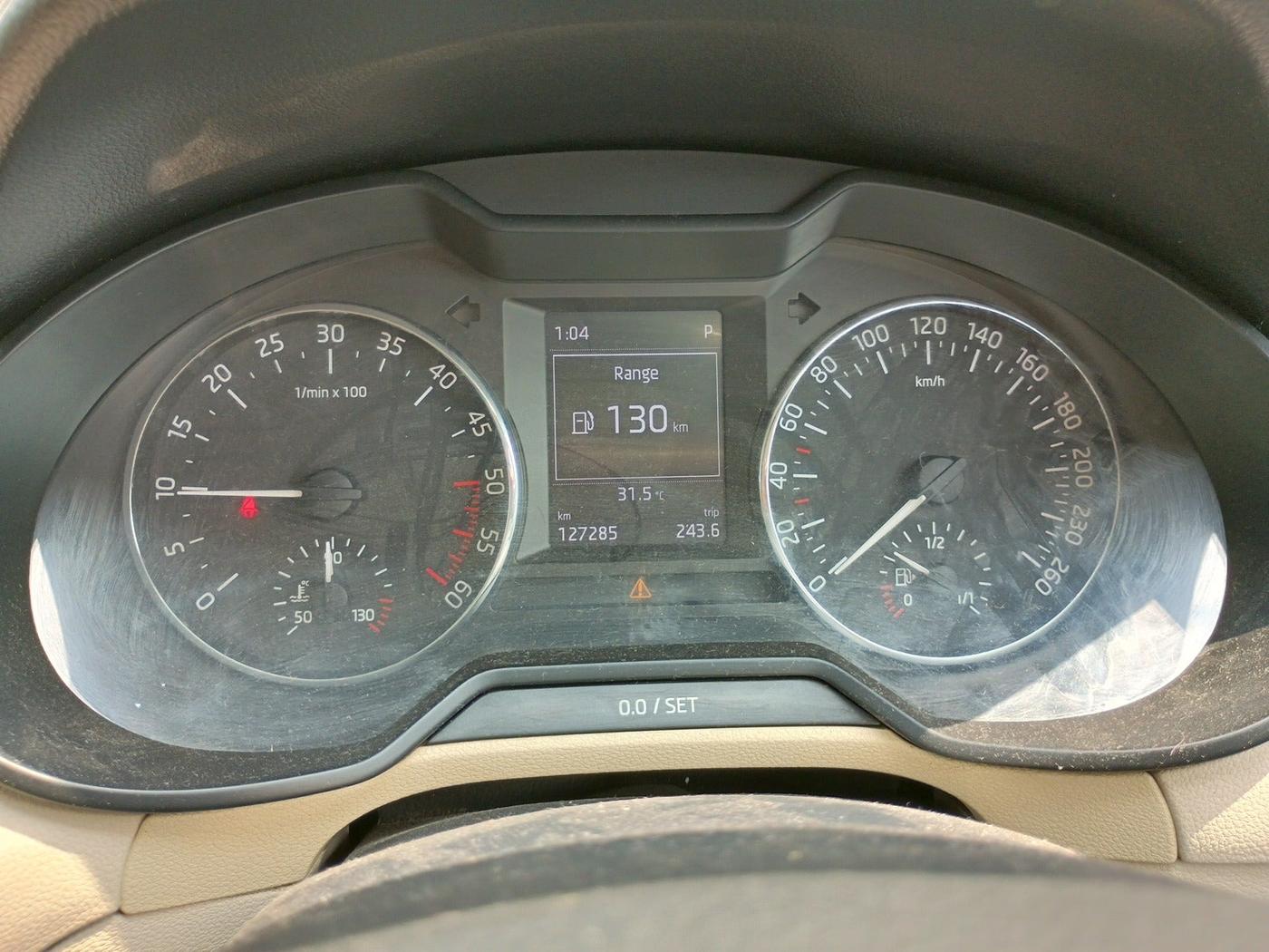 2014 Skoda Octavia ELEGANCE 2.0 TDI AT, Diesel, Automatic, 1,29,000 km, interior