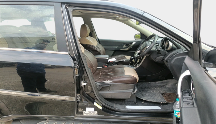 2018 Mahindra XUV500 W9 AT, Diesel, Automatic, 85,026 km, interior