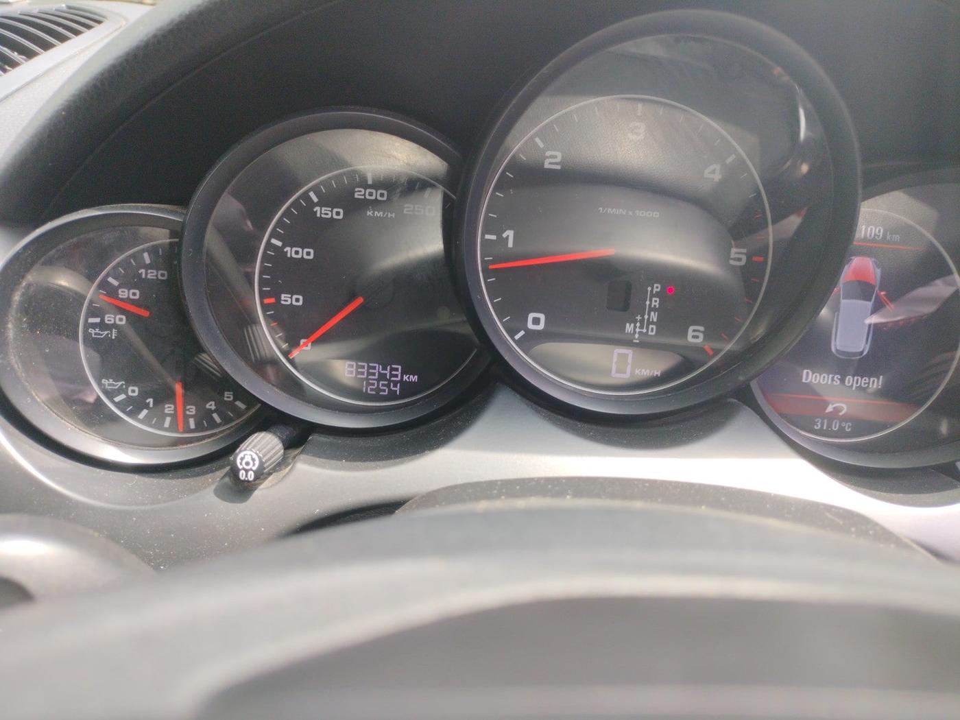2013 Porsche Cayenne DIESEL, Diesel, Automatic, 83,343 km, interior
