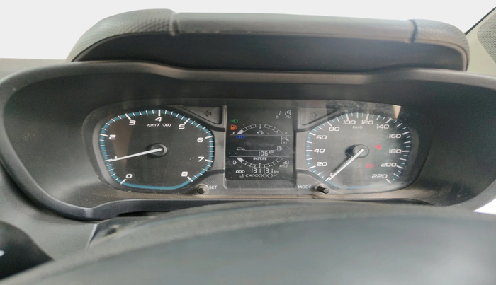 2022 Tata ALTROZ XZ PETROL, Petrol, Manual, 1,31,131 km, interior