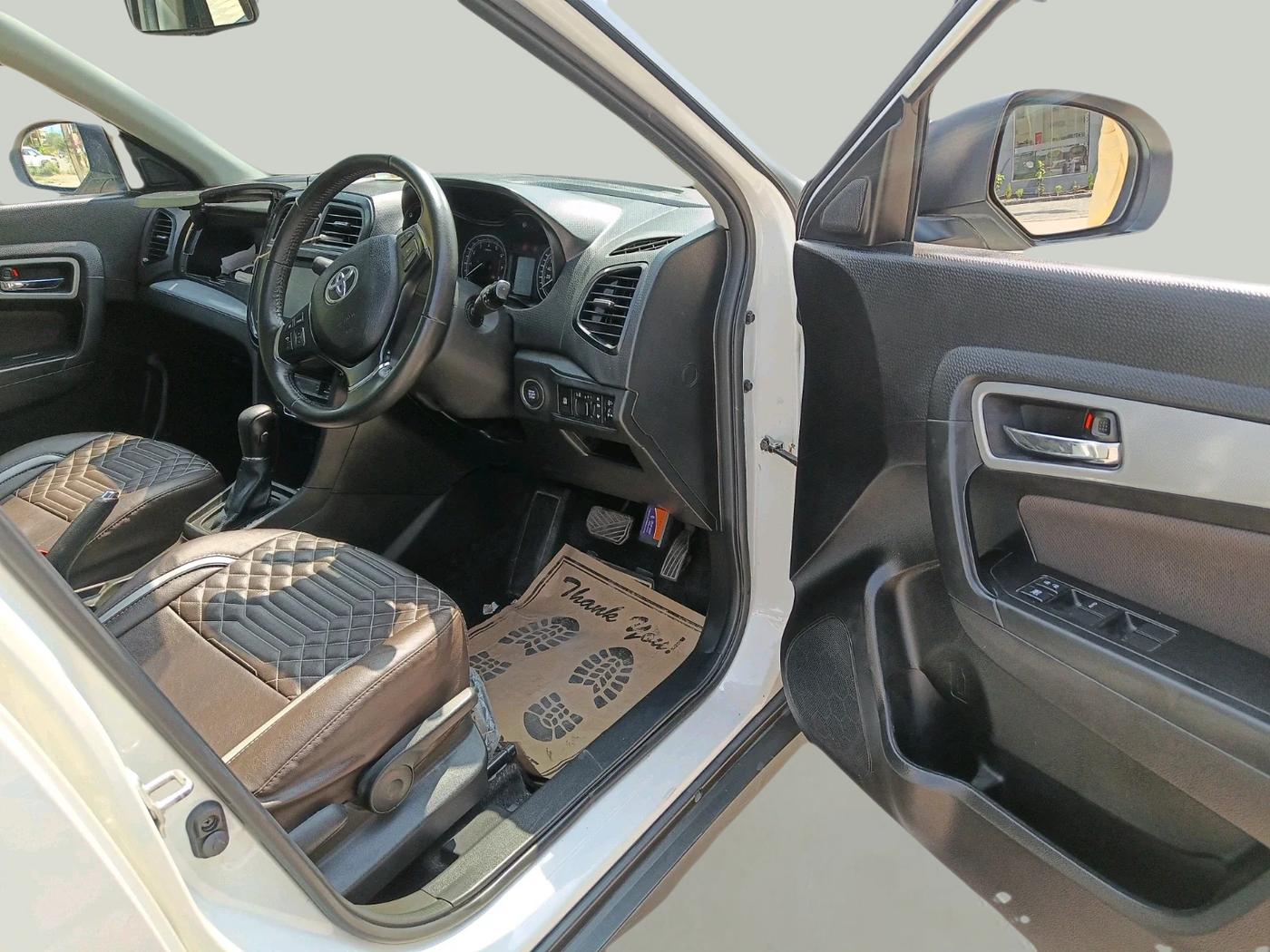 2022 Toyota URBAN CRUISER PREMIUM GRADE AT, Petrol, Automatic, 18,701 km, interior